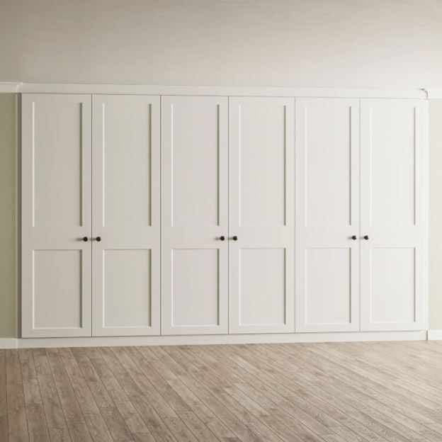 How to Choose the Right Colors for Your Fitted Wardrobe