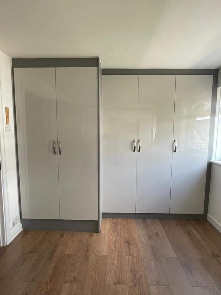 Hinged Wardrobe Doors vs. Sliding Doors: Which One is Right for You?